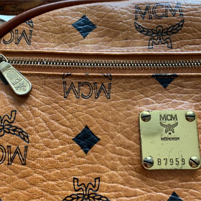 MCM ショルダーバッグ　正規店　美品