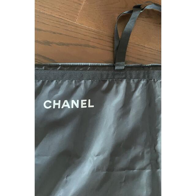 CHANEL(シャネル)の美品、貴重🌸CHANEL  シャネル　ナイロンガーメントカバー  服カバー レディースのジャケット/アウター(テーラードジャケット)の商品写真