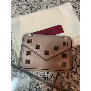 VALENTINO(財布 ・ ベージュ系)のフリマアイテム一覧 VALENTINO(財布 ・ ベージュ系)のフリマアイテム一覧