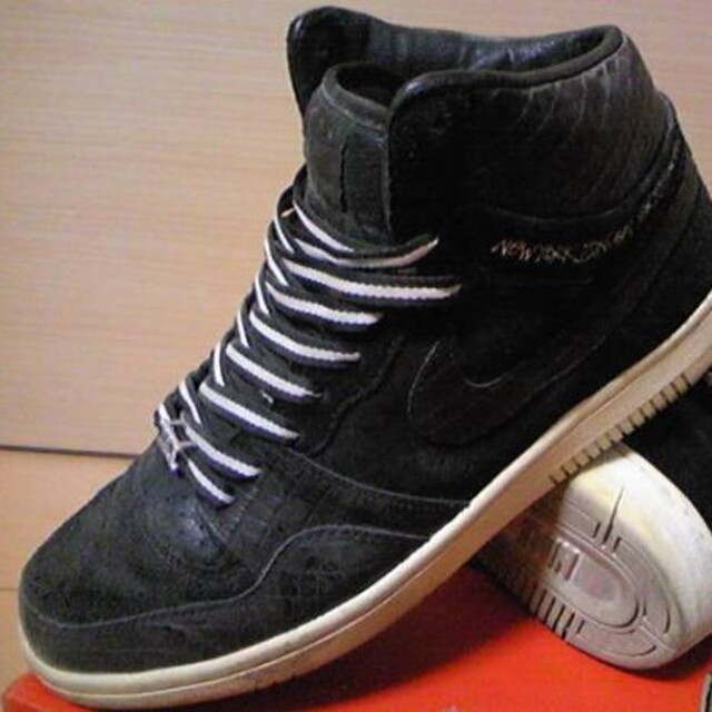 STUSSY(ステューシー)のコラボ完品ステューシーCOURT FORCE HIナイキ黒28cmコートフォース メンズの靴/シューズ(スニーカー)の商品写真