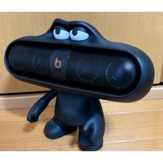 ビーツバイドクタードレ(Beats by Dr Dre)のbeats pill 2.0 Bluetoothスピーカー（BLK）スタンド付き(スピーカー)