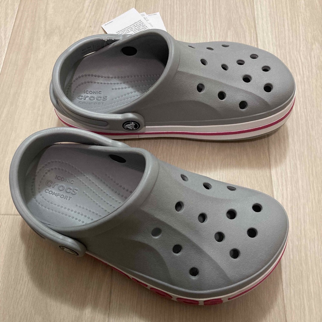 crocs(クロックス)の新品 22㎝ クロックス バヤバンド クロッグ ライトグレー レディースの靴/シューズ(サンダル)の商品写真