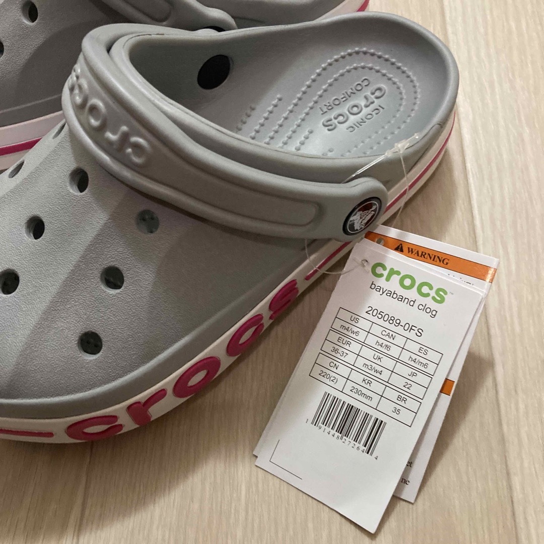 crocs(クロックス)の新品 22㎝ クロックス バヤバンド クロッグ ライトグレー レディースの靴/シューズ(サンダル)の商品写真