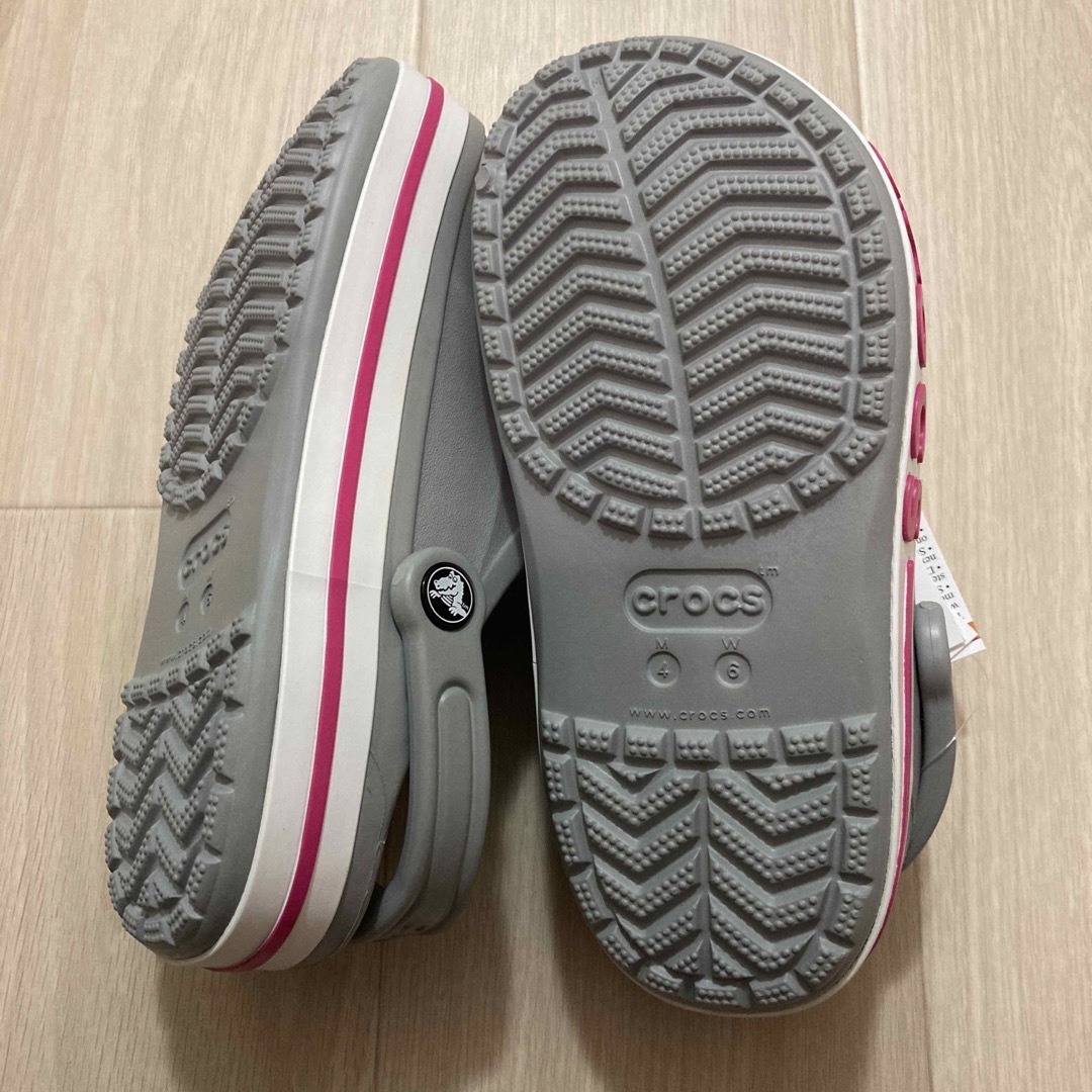 crocs(クロックス)の新品 22㎝ クロックス バヤバンド クロッグ ライトグレー レディースの靴/シューズ(サンダル)の商品写真