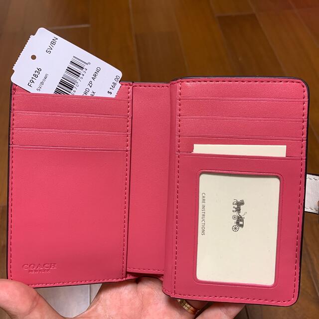 COACH(コーチ)の本体のみ　91836 二つ折り財布　シグネチャー×ストロベリー　苺柄 レディースのファッション小物(財布)の商品写真