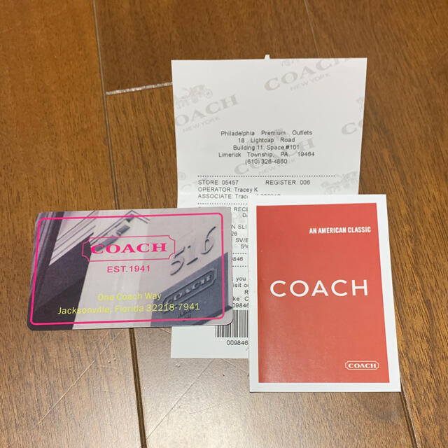 COACH(コーチ)の本体のみ　91836 二つ折り財布　シグネチャー×ストロベリー　苺柄 レディースのファッション小物(財布)の商品写真