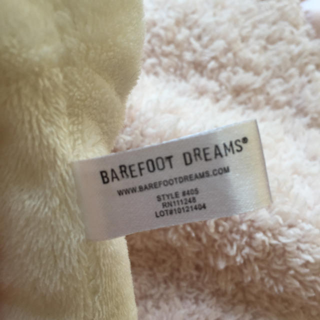 BAREFOOT DREAMS(ベアフットドリームス)のベアフットドリームズ ウサギタオル エンタメ/ホビーのおもちゃ/ぬいぐるみ(ぬいぐるみ)の商品写真