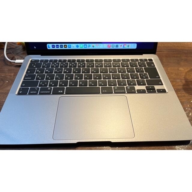 ☆ほぼ新品☆Apple Macbook air2020 M1 MGＮＤ３Ｊ/A