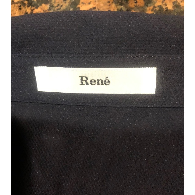 René(ルネ)の使用 Rene ルネ 袖無しブラウス 襟はリボン ノースリーブ 32 レディースのトップス(シャツ/ブラウス(半袖/袖なし))の商品写真