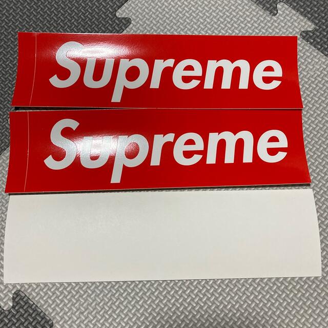 Supreme(シュプリーム)のsupremeステッカー3枚 エンタメ/ホビーの声優グッズ(ステッカー（シール）)の商品写真