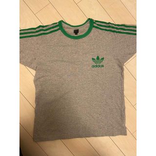 アディダス(adidas)のadidas Tシャツ(Tシャツ/カットソー(半袖/袖なし))