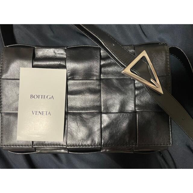 Bottega Veneta(ボッテガヴェネタ)のBottega Venetaボッテガヴェネタ　カセットバック メンズのバッグ(ショルダーバッグ)の商品写真