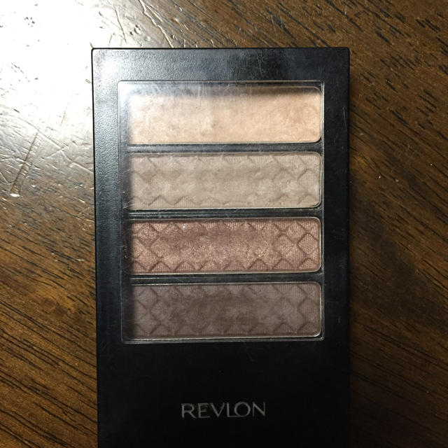 REVLON(レブロン)のREVLON ブラウンアイシャドウ コスメ/美容のベースメイク/化粧品(アイシャドウ)の商品写真