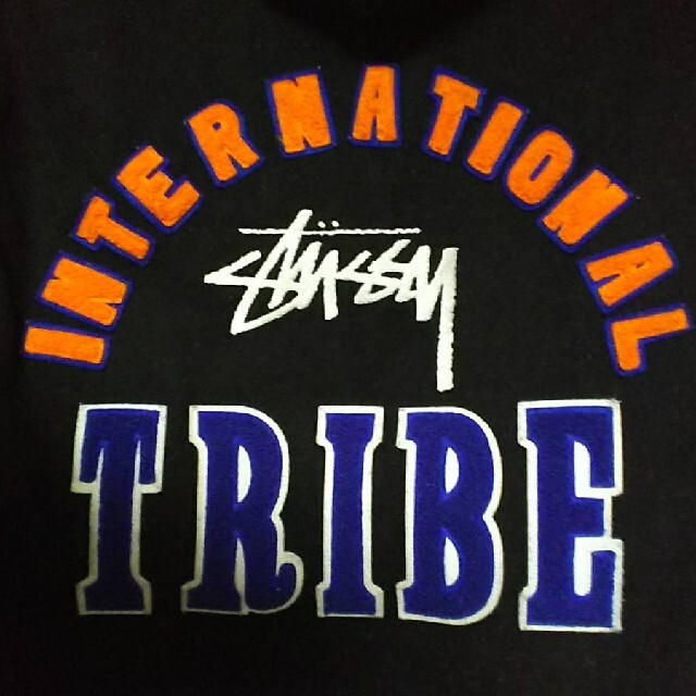 STUSSY - INTERNATIONAL STUSSY TRIBEスタジャン150cmキッズの STUSSY - INTERNATIONAL STUSSY TRIBEスタジャン150cmキッズの