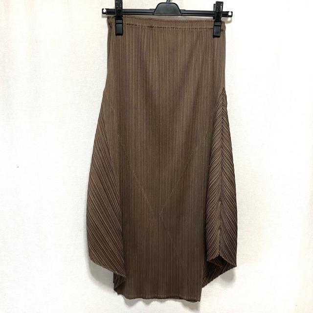 PLEATS PLEASE ISSEY MIYAKE(プリーツプリーズイッセイミヤケ)のプリーツプリーズ ロングスカート新品同様  レディースのスカート(ロングスカート)の商品写真