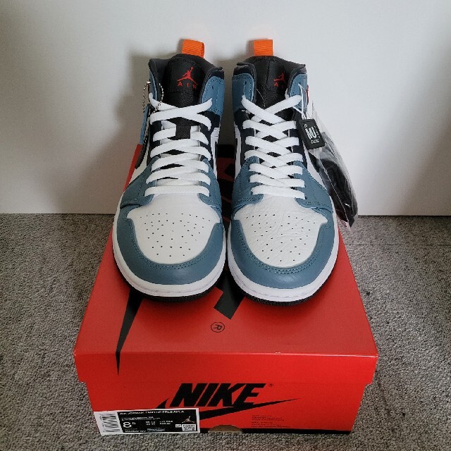 新品未使用 AIR JORDAN  1 MID SE FRLS APLA