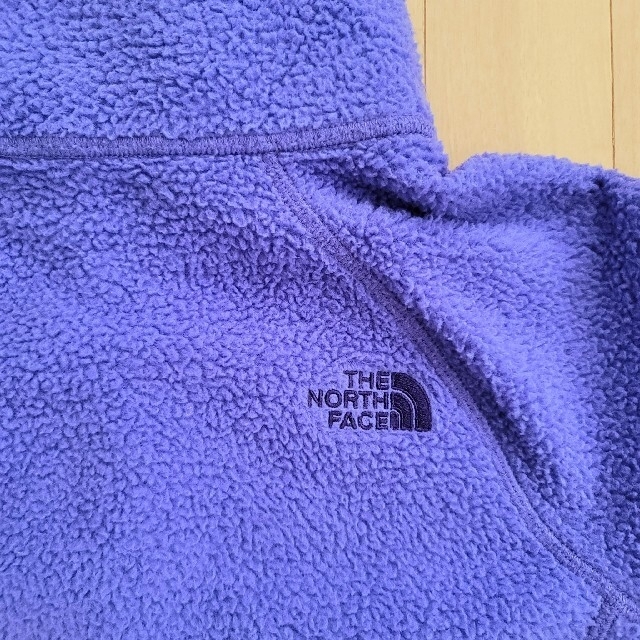 THE NORTH FACE(ザノースフェイス)のTHE NORTH FACE ザノースフェイス　フリース　レディース レディースのジャケット/アウター(ブルゾン)の商品写真