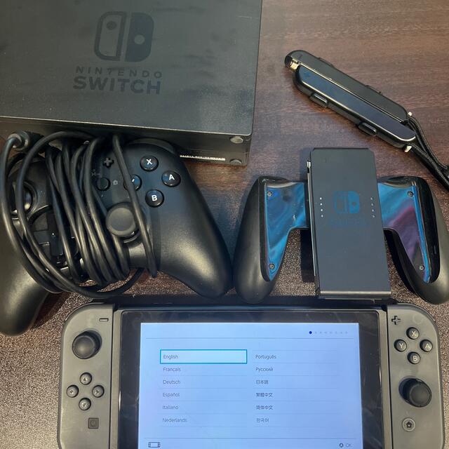 Nintendo Switch(ニンテンドースイッチ)のニンテンドースイッチ　本体＋ジョイコン＋付属品 エンタメ/ホビーのゲームソフト/ゲーム機本体(家庭用ゲーム機本体)の商品写真
