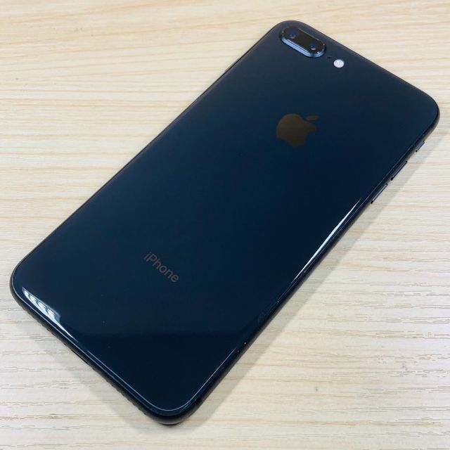 SIMフリー iPhone8 Plus 64GB P26 