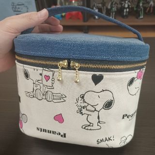 スヌーピー(SNOOPY)のバニティポーチ　デニムリメイク(ポーチ)