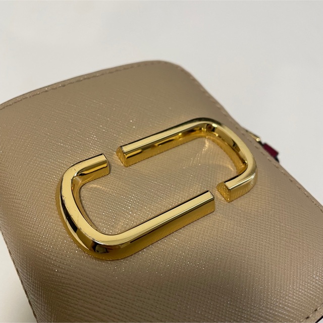 MARC JACOBS(マークジェイコブス)の【マークジェイコブス】二つ折り財布 レディースのファッション小物(財布)の商品写真