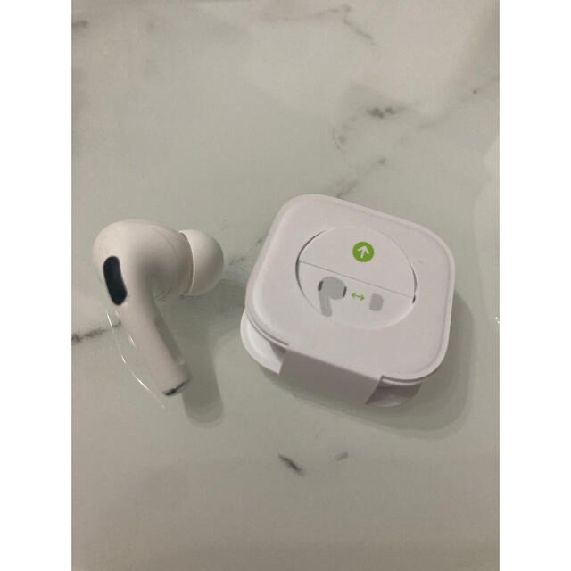 AirPods Pro右 2