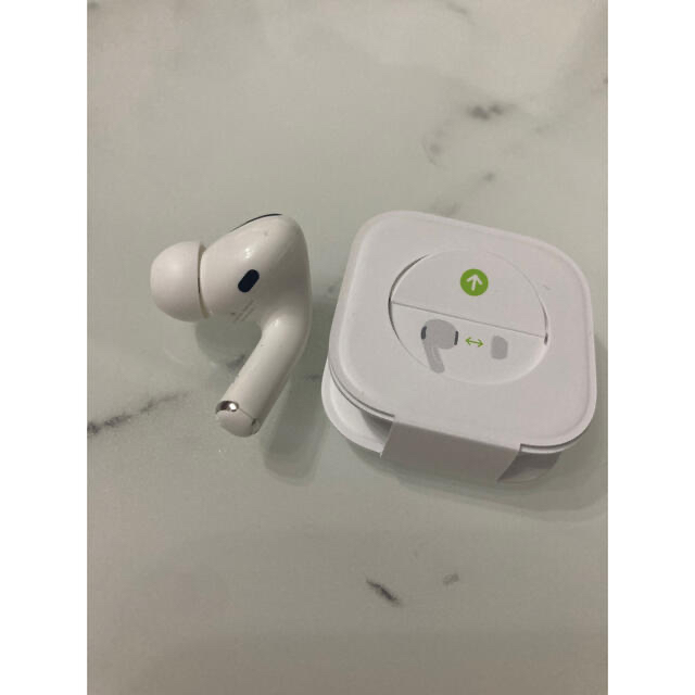 AirPods Pro右 3