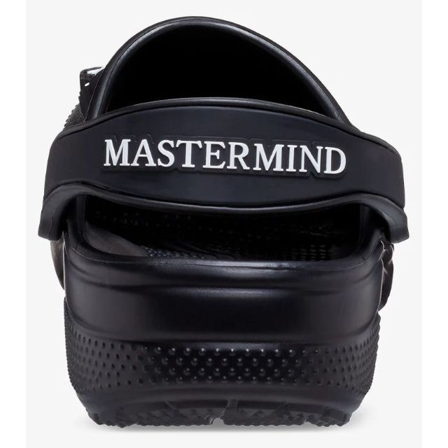 crocs(クロックス)の【27cm】MASTERMIND × CROCS  BLACK　マスターマインド メンズの靴/シューズ(サンダル)の商品写真