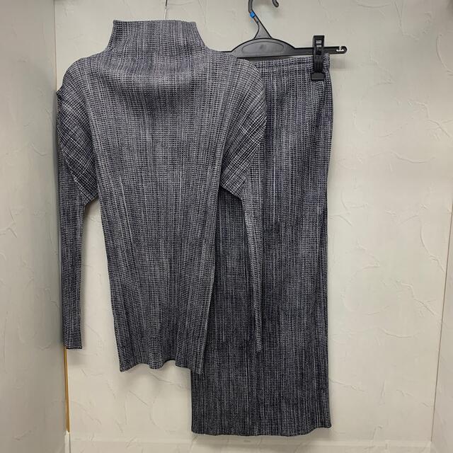 PLEATS PLEASE ISSEY MIYAKE(プリーツプリーズイッセイミヤケ)のプリーツプリーズセットアップ レディースのレディース その他(セット/コーデ)の商品写真