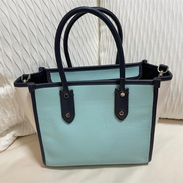 kate spade new york(ケイトスペードニューヨーク)のケイトスペード　ニューヨーク　ハンドバッグ　ショルダーバッグ　バイカラー　ブルー レディースのバッグ(ハンドバッグ)の商品写真