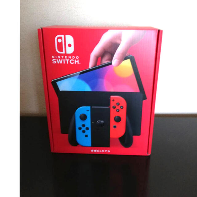Nintendo Switch(ニンテンドースイッチ)の5年保証付ニンテンドースイッチ本体  Switch（有機ELモデル）  エンタメ/ホビーのゲームソフト/ゲーム機本体(携帯用ゲーム機本体)の商品写真
