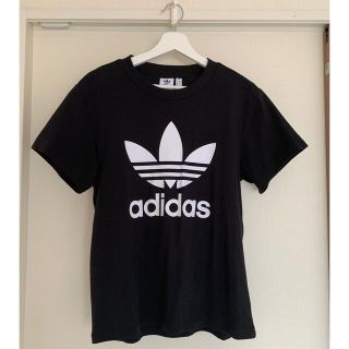 アディダス(adidas)のadidas Tシャツ(Tシャツ(半袖/袖なし))