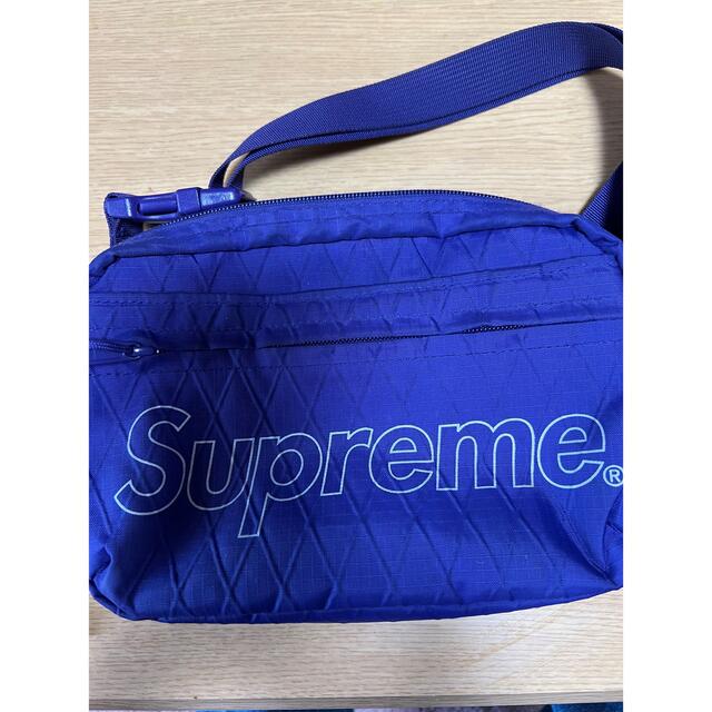 supremeバッグ