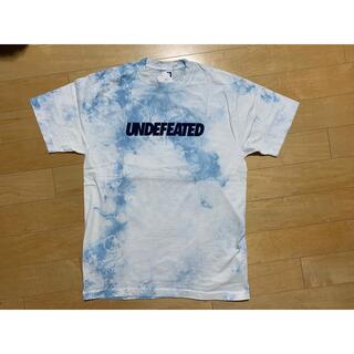 UNDEFEATED - UNDEFEATED TIE DYE LOGO S/S TEE Tシャツの通販｜ラクマ