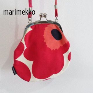 マリメッコ(marimekko)のmarimekko マリメッコ　ウニッコ　がま口　ショルダーバッグ　赤(ショルダーバッグ)