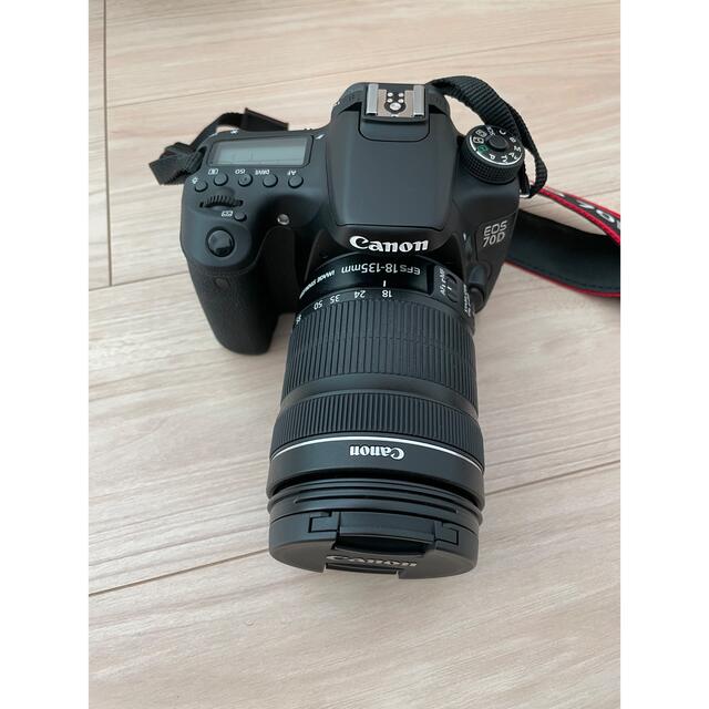 Canon(キヤノン)のCanon  EOS 70D (W) EF-S18-135 IS STM スマホ/家電/カメラのカメラ(デジタル一眼)の商品写真