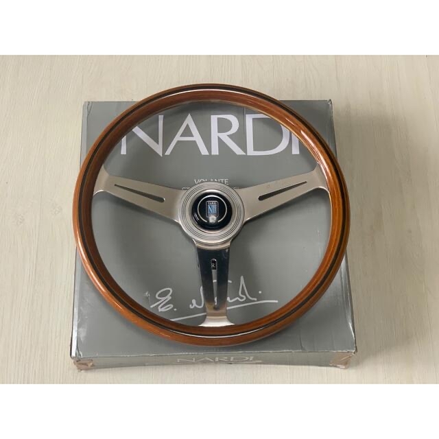 希少【NARDI Classic】36.5Φ ウッドステアリング　ナルディ