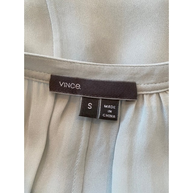 Vince(ビンス)のVINCE ヴィンス シルクブラウス レディースのトップス(シャツ/ブラウス(半袖/袖なし))の商品写真