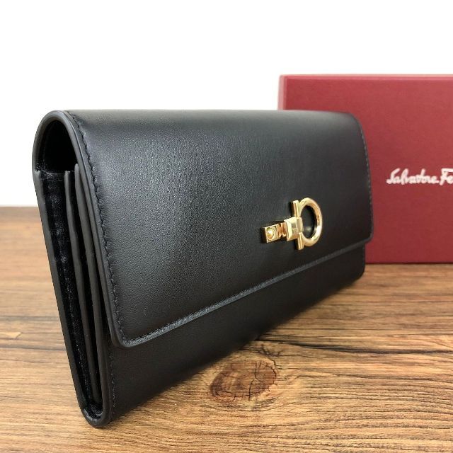 未使用品 Salvatore Ferragamo 長財布 22-D999 121サルヴァトーレフェラガモランク