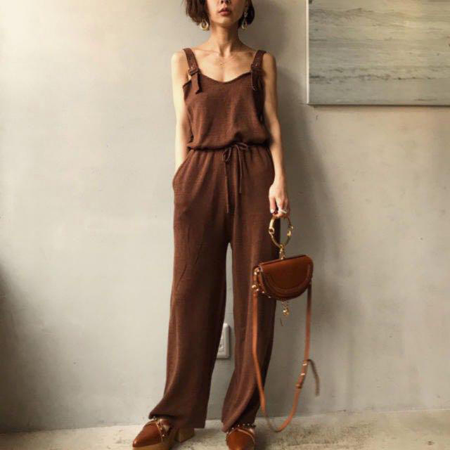 Ameri VINTAGE(アメリヴィンテージ)のAmeri Vintage ENSEMBLE KNIT ROMPERS レディースのパンツ(オールインワン)の商品写真