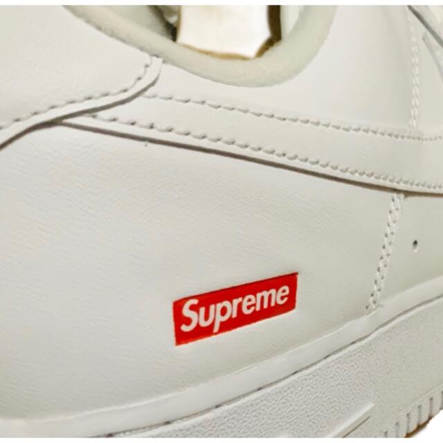 Supreme(シュプリーム)のsupreme NIKE エアフォース1 シュプリーム　ホワイト白　27.5cm メンズの靴/シューズ(スニーカー)の商品写真