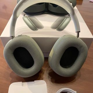 美品 保護ケース付 airpods max グリーン 箱あり、ケーブルあり