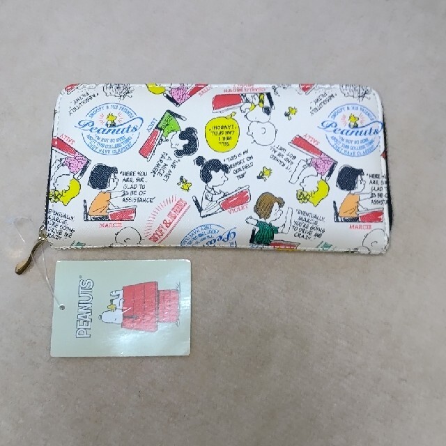 SNOOPY(スヌーピー)の新品 スヌーピー 長財布 ベージュ系 レディースのファッション小物(財布)の商品写真