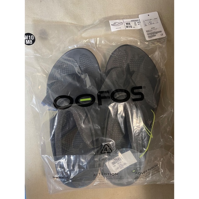 OOFOS(ウーフォス)の● OOFOS ウーフォス OOriginal サンダル　ブラック 27cm メンズの靴/シューズ(サンダル)の商品写真