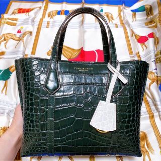 トリーバーチ(Tory Burch)の★美品★ トリーバーチ　2wayバッグ　クロコ型押し　ショルダー　ダークグリーン(ショルダーバッグ)