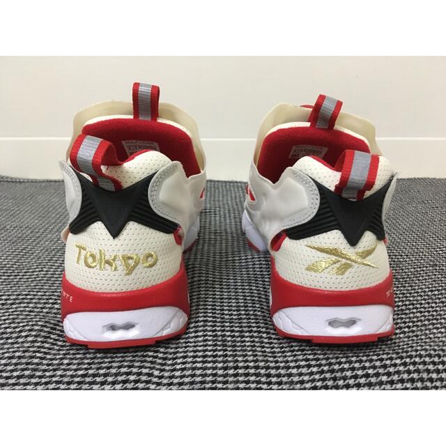 Reebok(リーボック)の【使用少・美品】リーボック インスタポンプフューリー シティパック 24.0cm レディースの靴/シューズ(スニーカー)の商品写真