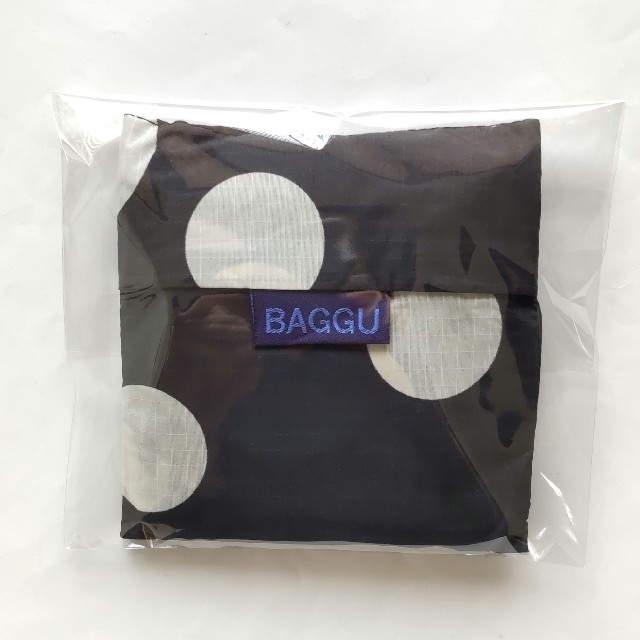 BAGGU(バグゥ)のBAGGU　エコバッグ　スタンダード　紙帯なし　ブラックドット　水玉　新品 レディースのバッグ(エコバッグ)の商品写真