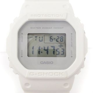 ジーショック(G-SHOCK)のカシオジーショック 腕時計 デジタル クオーツ DW-5600CU 白(腕時計(デジタル))