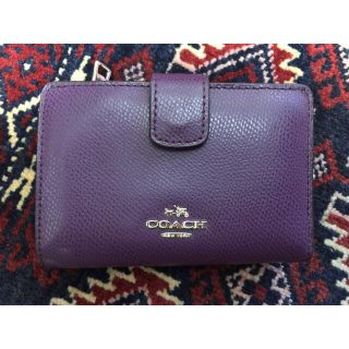 コーチ(COACH)のcoach 紫　二つ折り財布(財布)