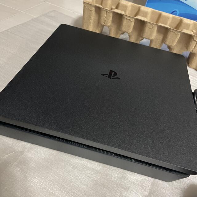 PlayStation4(プレイステーション4)のSONY PlayStation4 500GB エンタメ/ホビーのゲームソフト/ゲーム機本体(家庭用ゲーム機本体)の商品写真